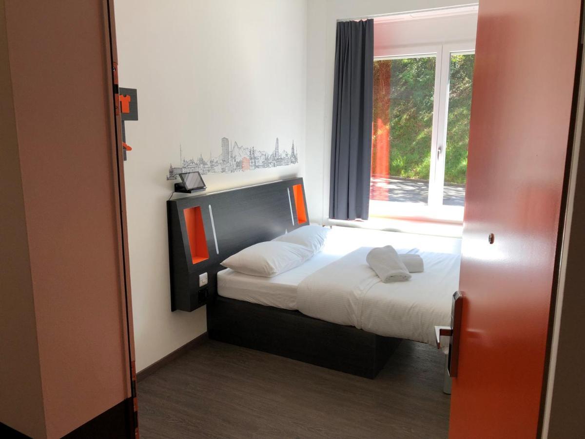 Easyhotel Zurich West Exteriér fotografie